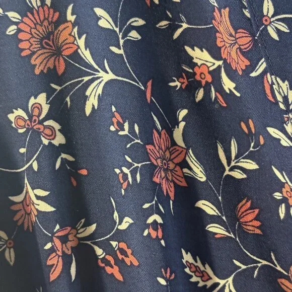 Floral Boho Maxi Dress With Ruffle Hem & V-Neck - Picture 4 of 11